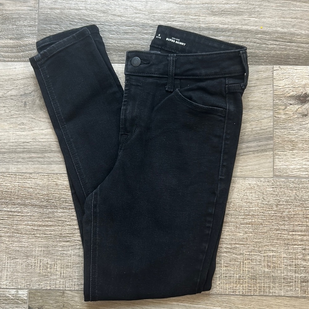 Old Navy high rise black supper skinny jeans